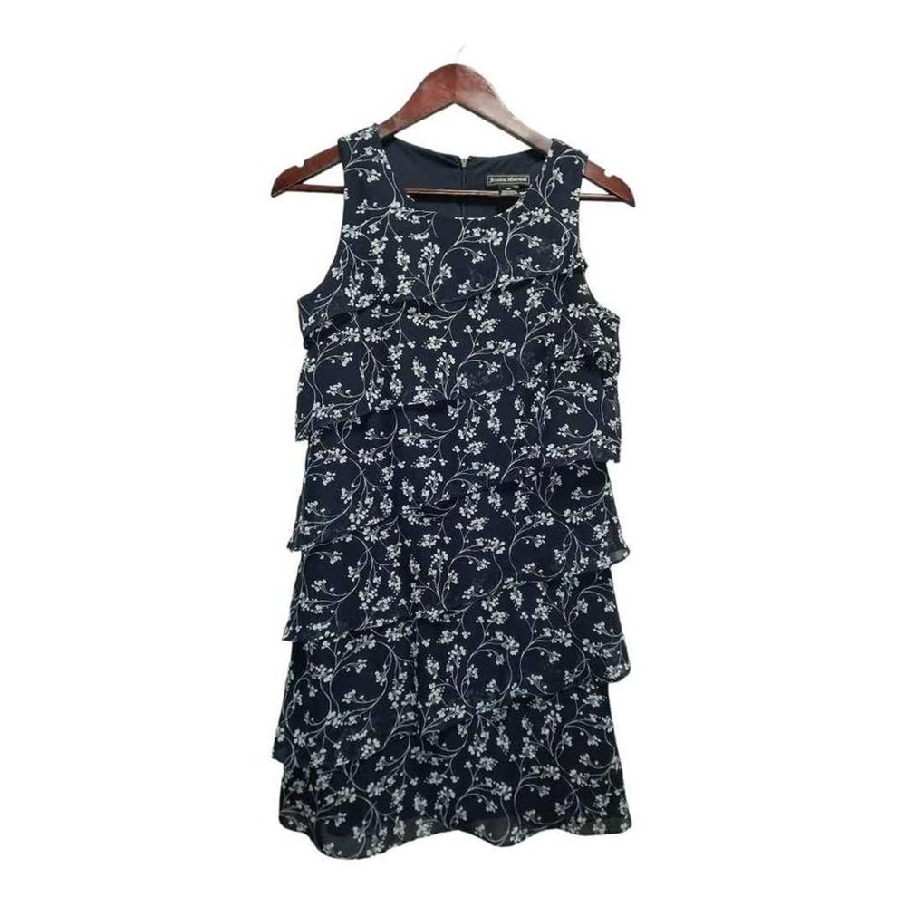 Beautiful blue fluffy tiered‎ dress by jessica howard. Size 6 petite
